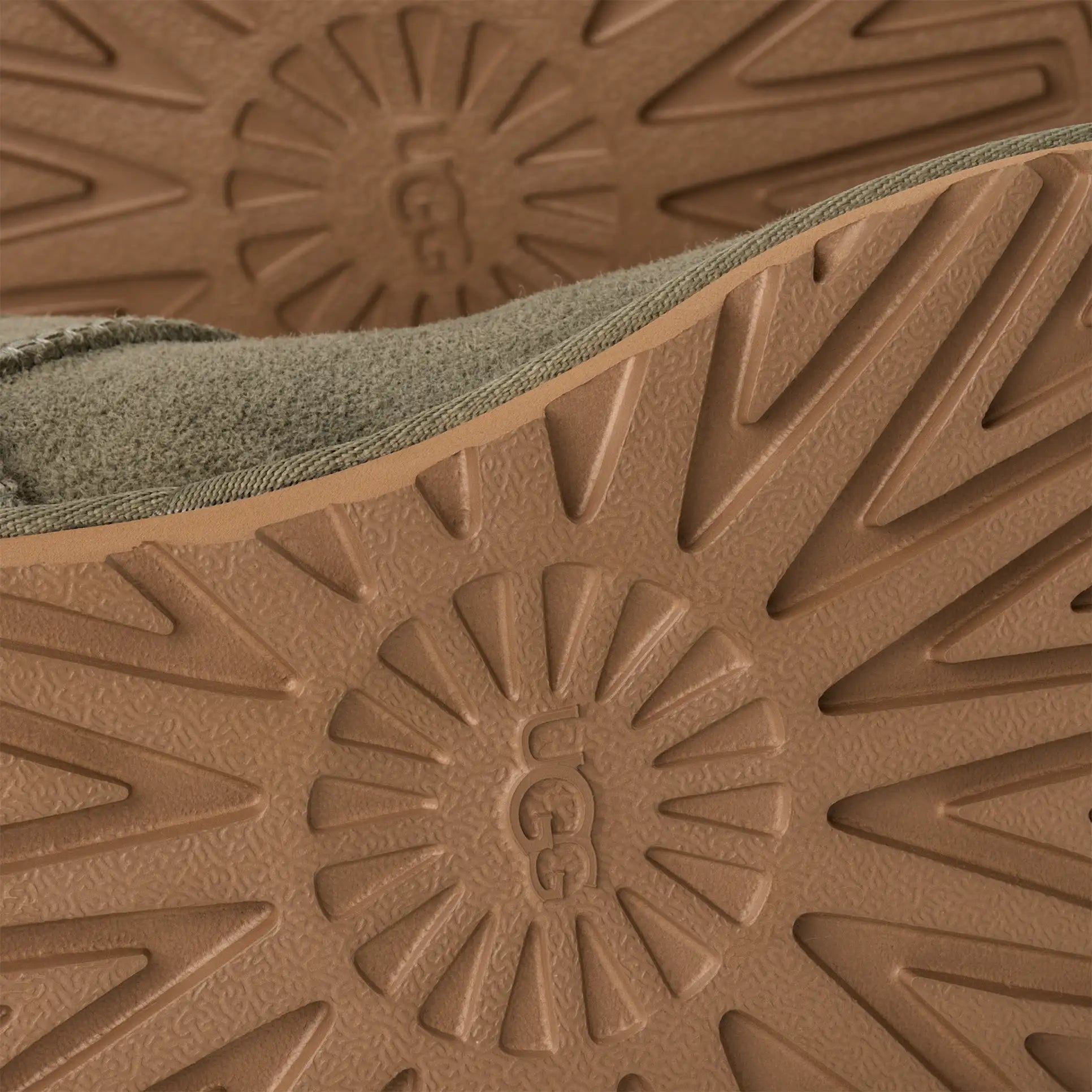 Ugg Classic ultra Mini boot